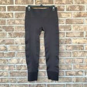 Lululemon women's Athletica ribbed flow crop leggings black/dark gray size 10